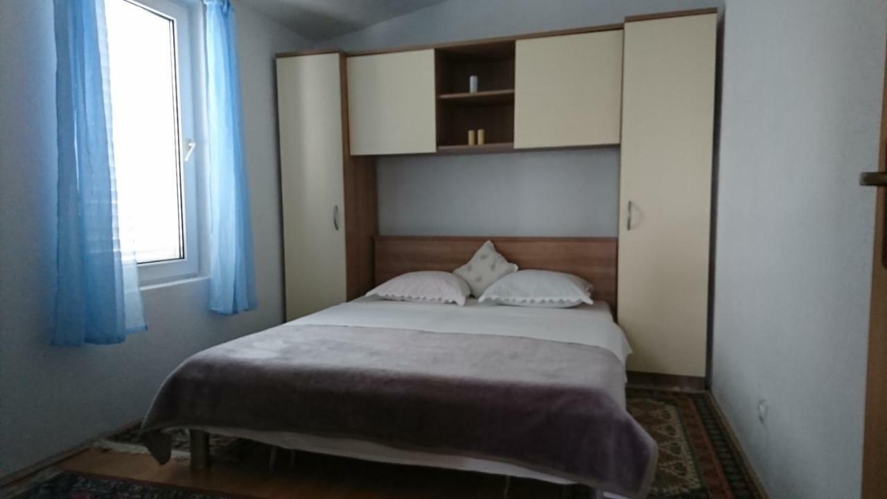 Apartmani Kocka Primosten Exterior photo