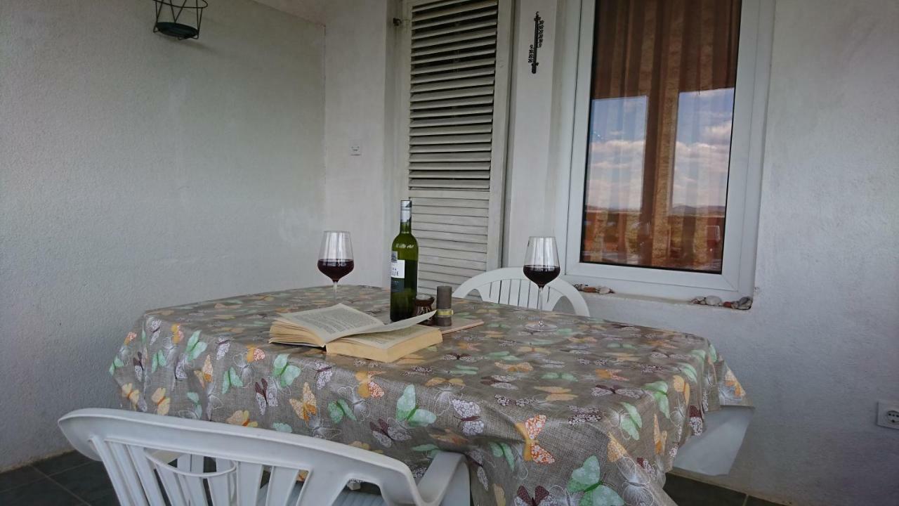 Apartmani Kocka Primosten Exterior photo